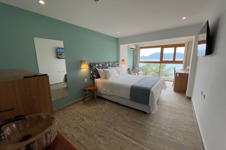Room 25 of 118