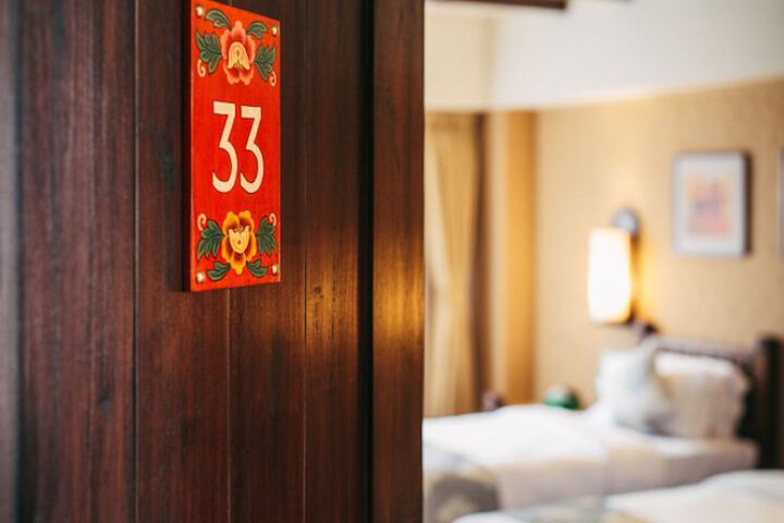 Room 25 of 98
