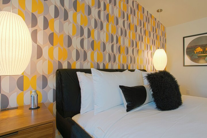 Room 9 of 28
