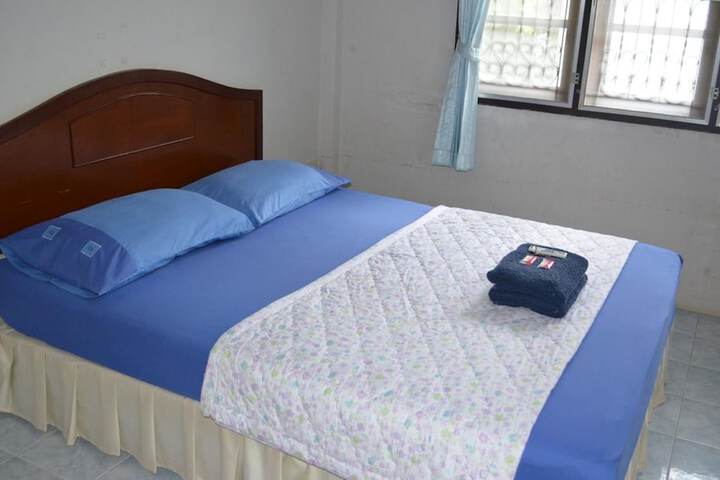 Room 4 of 55