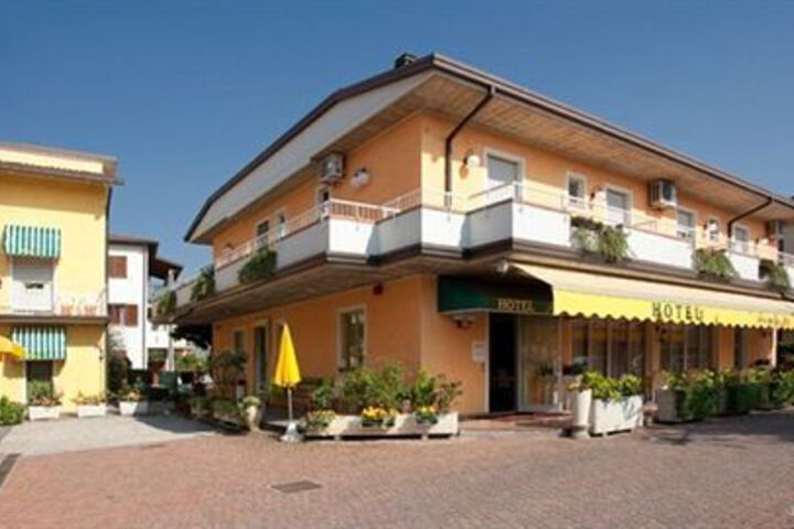 HOTEL FIORELLA
