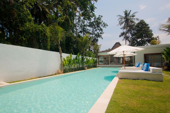 Pool 50 of 78