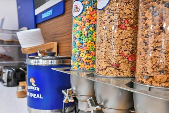 Breakfast/Coffee Service 59 of 75