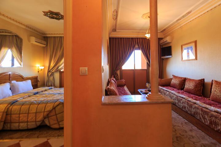 Room 11 of 34