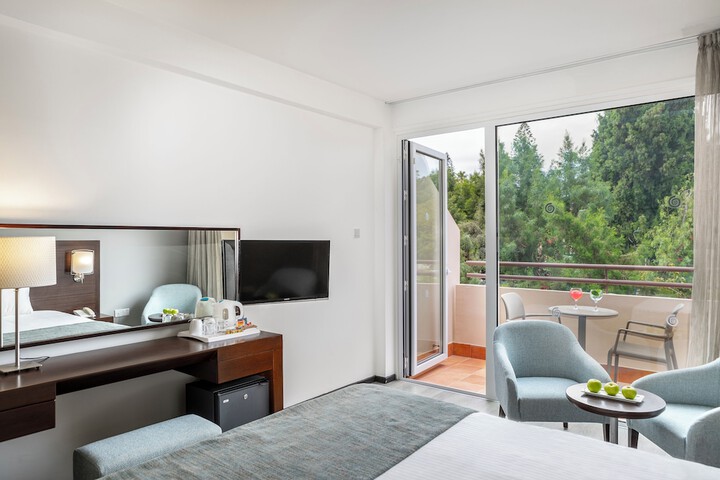 Room 22 of 118