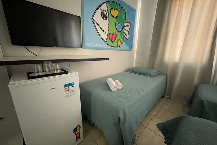 Room 16 of 33
