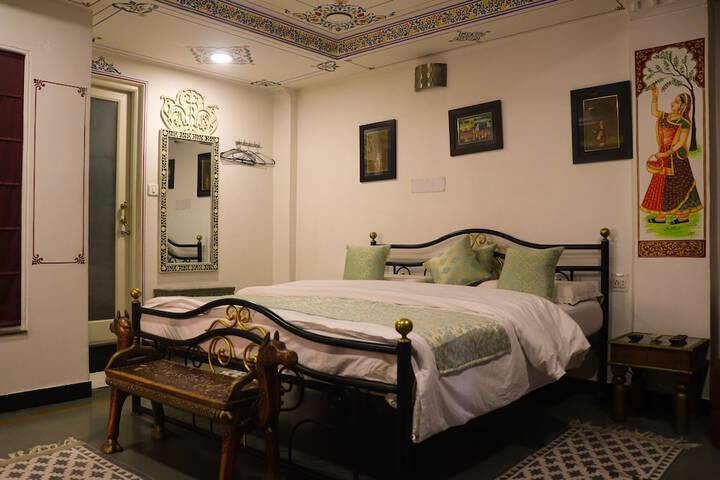 Room 21 of 50