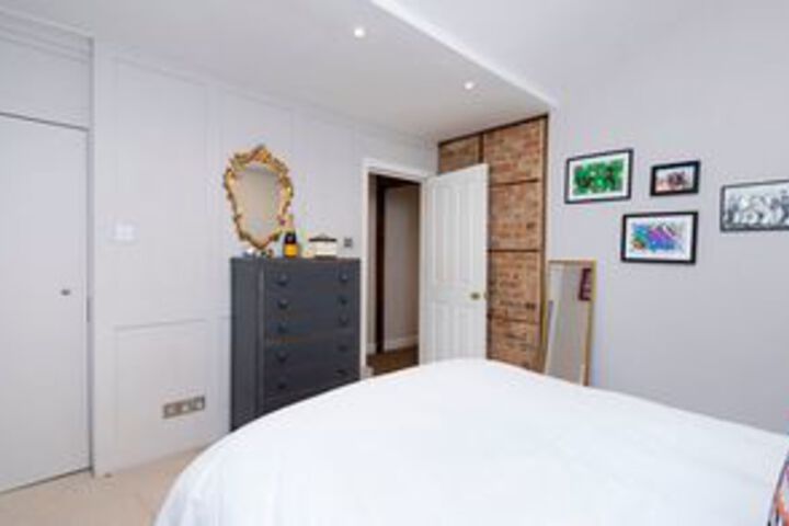 Room 8 of 21