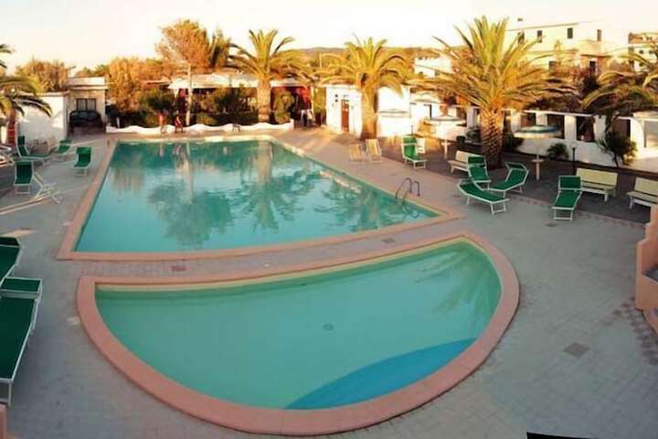 Pool 12 of 45