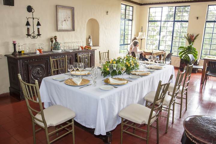 Dining 34 of 42