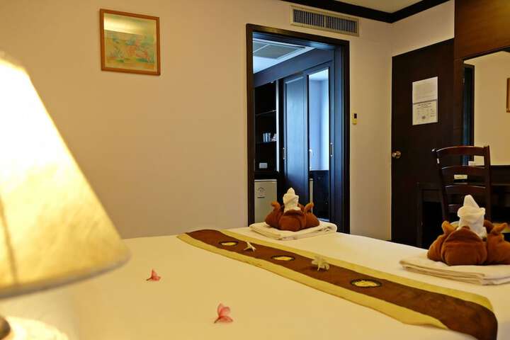 Room 27 of 191