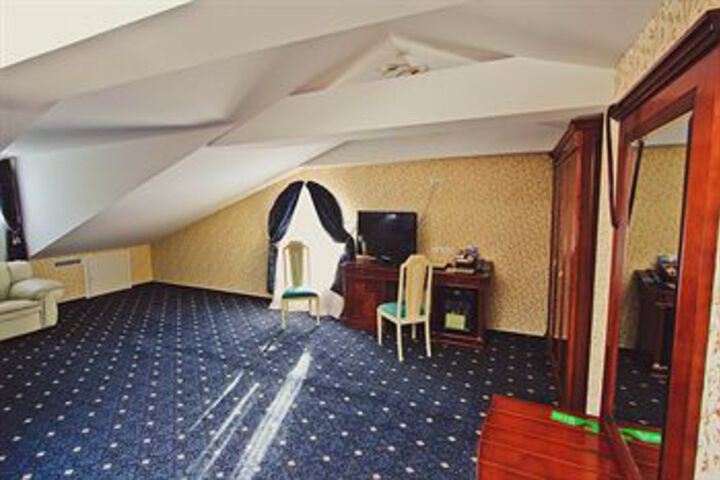 Room 48 of 67