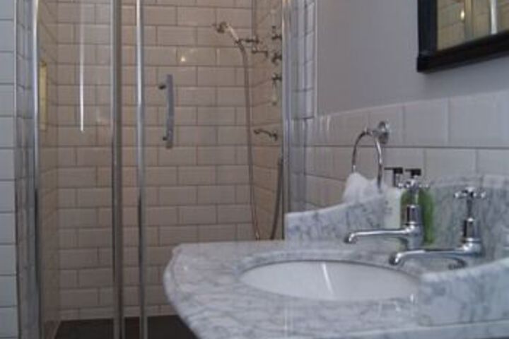 Room 2 of 47