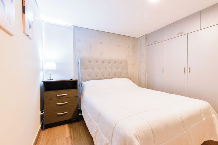Room 40 of 169