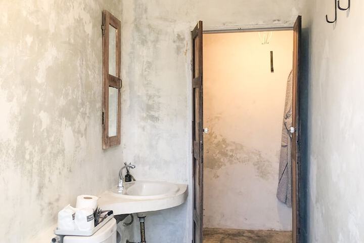 Room 45 of 84