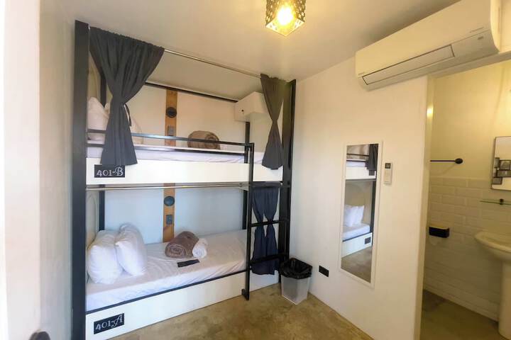 Room 16 of 45