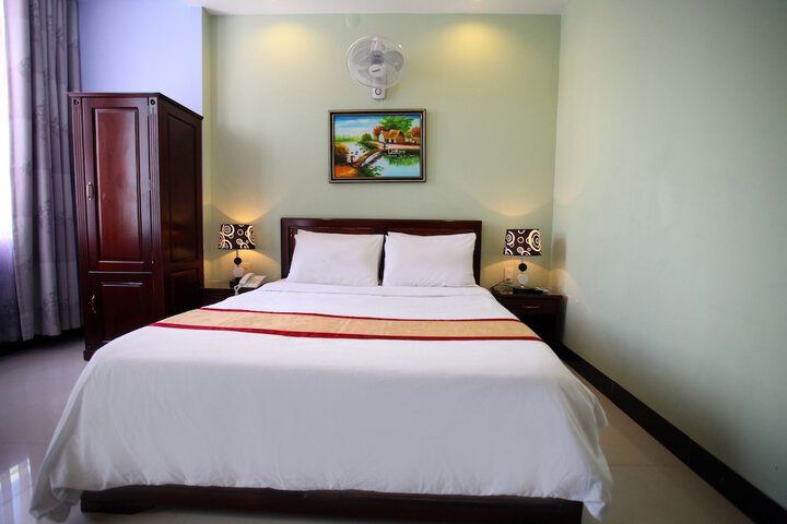 Room 10 of 35
