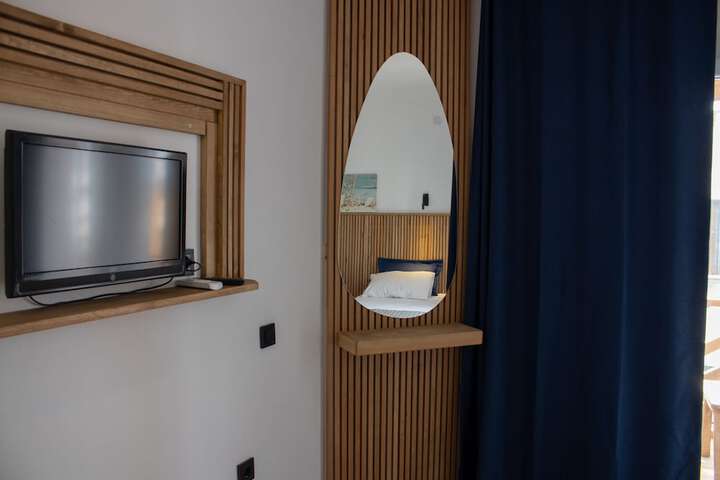 Room 21 of 138