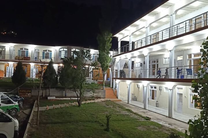 Hotel 6 of 12