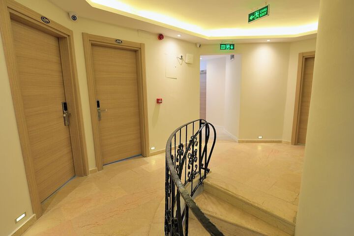 Ballroom/Hall 26 of 29