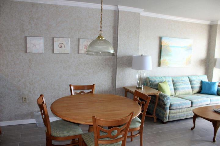 Room 8 of 10