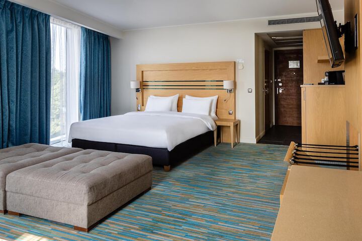 Room 75 of 228