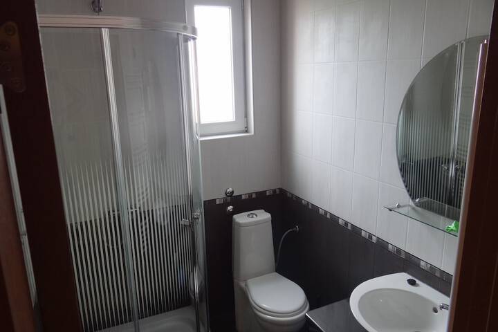 Room 9 of 21