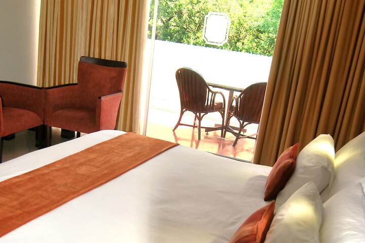 Room 13 of 64