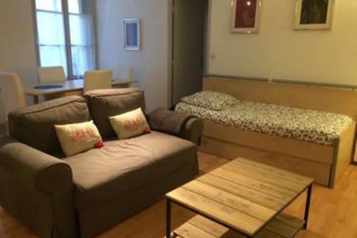 Room 76 of 85