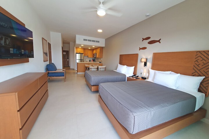 Room 16 of 90