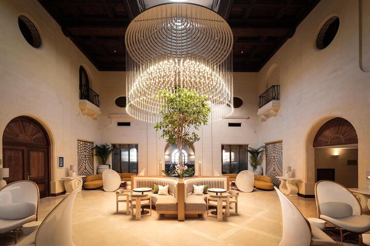Guest Lobby