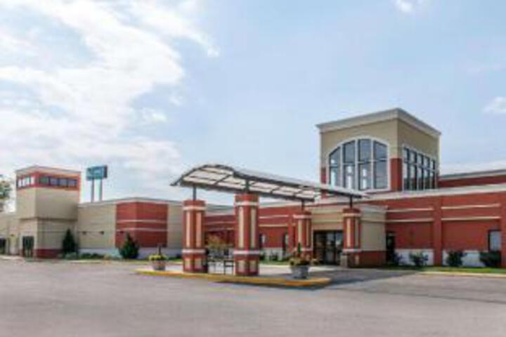 Quality Inn & Suites Mattoon South