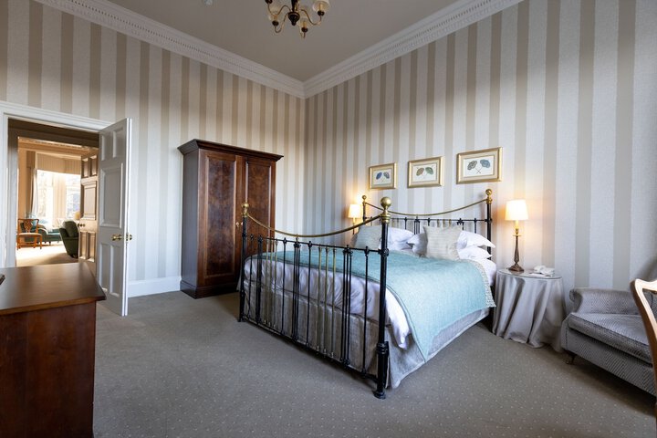 Room 60 of 96