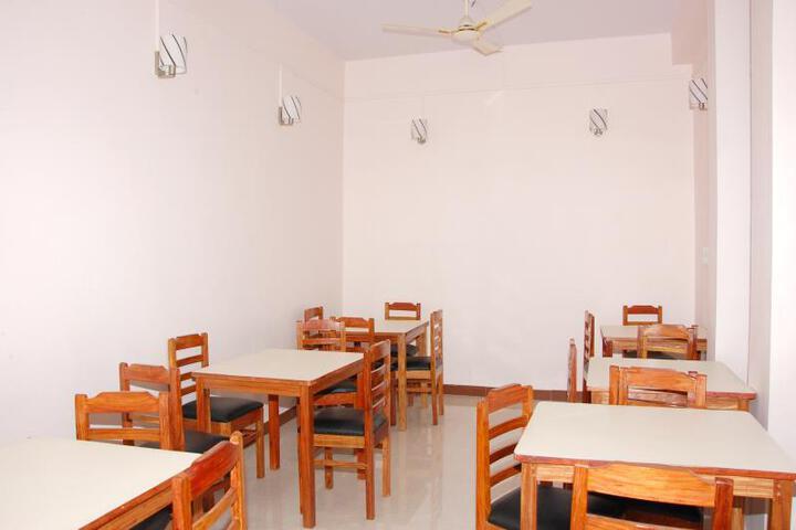 Dining 5 of 5