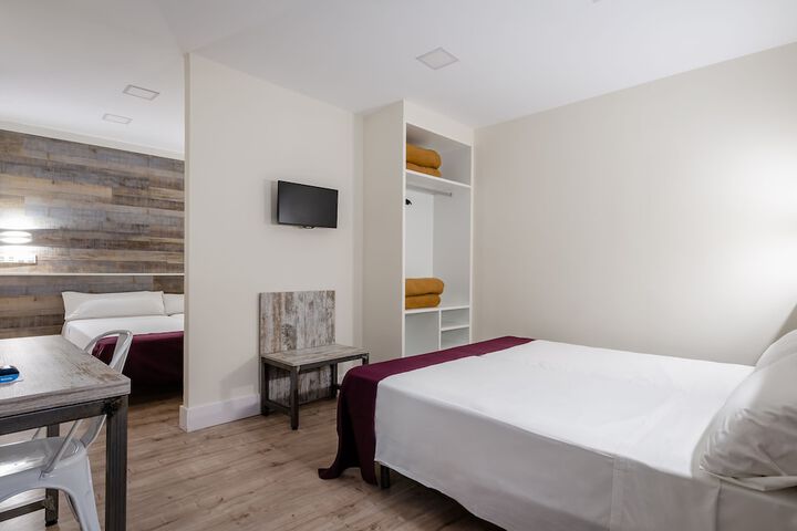 Room 13 of 65