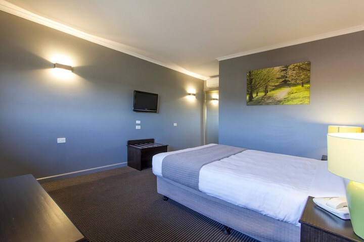 Room 5 of 35