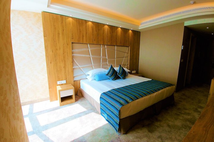 Room 21 of 97