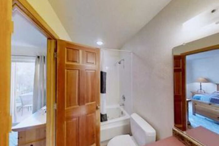 Room 3 of 61