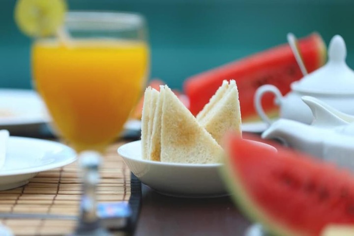 Breakfast/Coffee Service 11 of 18