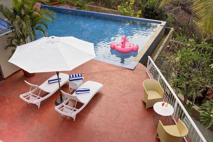 Pool 33 of 54