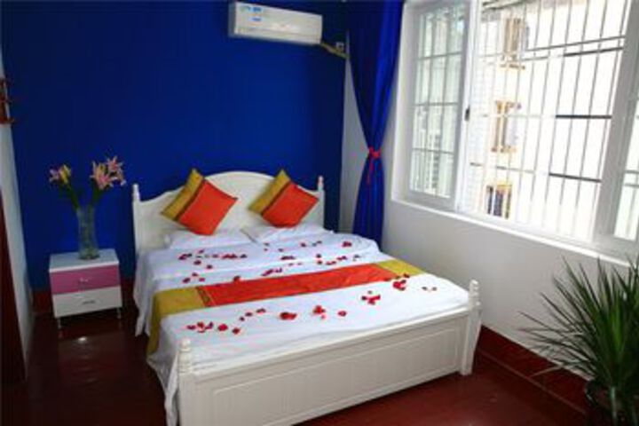 Room 14 of 22