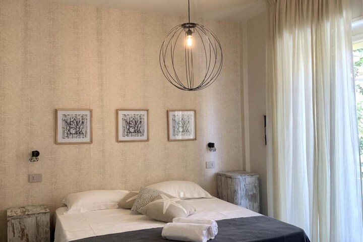 Room 15 of 40