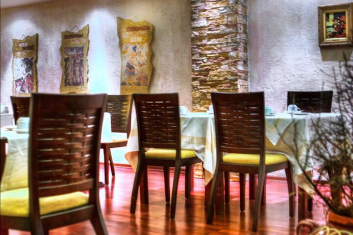 Breakfast area
