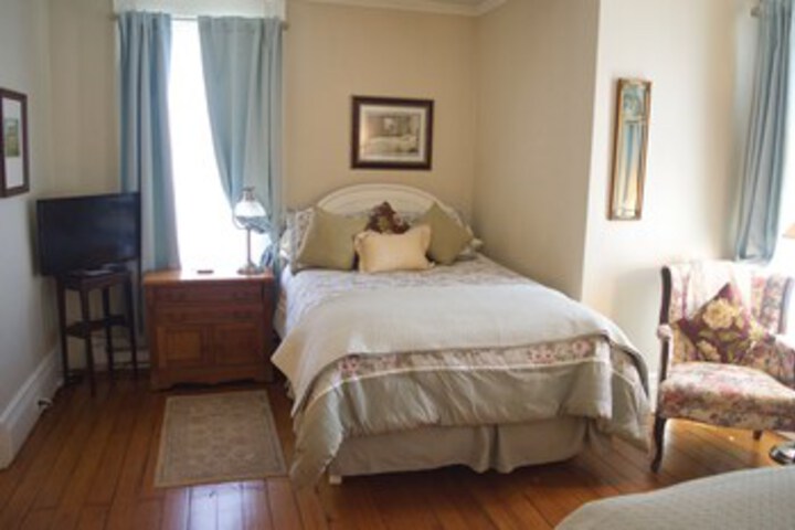 Room 68 of 71