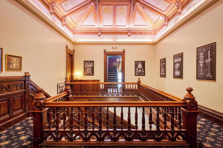 Ballroom/Hall 42 of 49