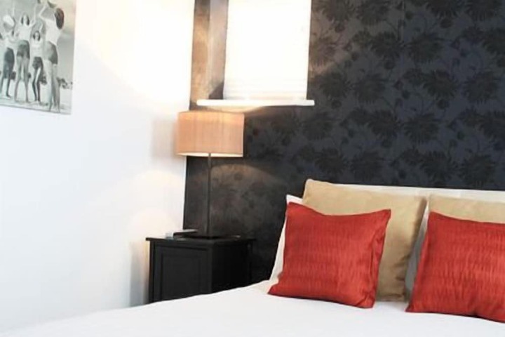 Room 6 of 26
