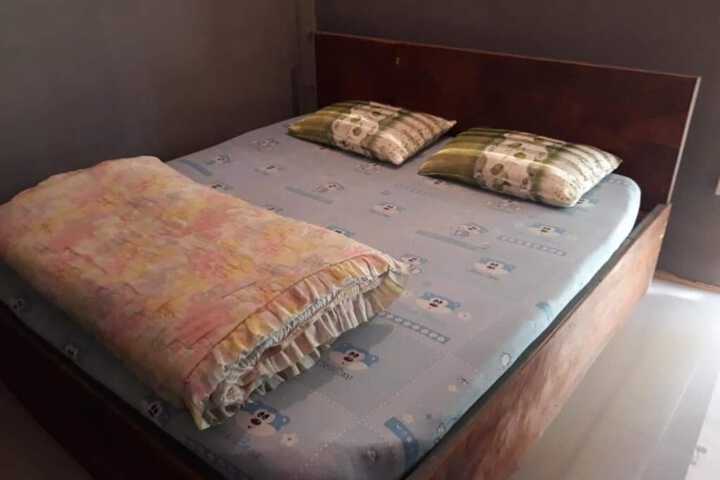 Room 15 of 48