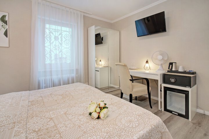 Room 37 of 145