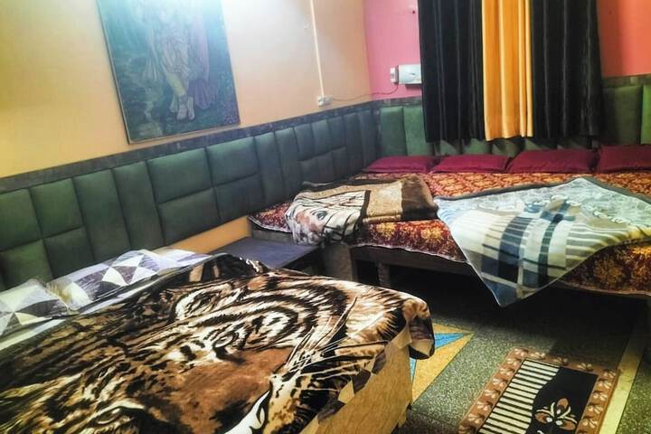 Room 3 of 21