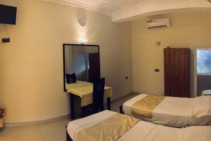 Room 7 of 67